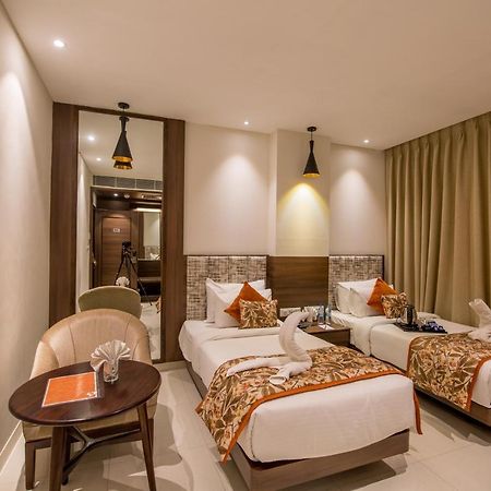 Hotel Sumaditya Jaipur Exteriör bild