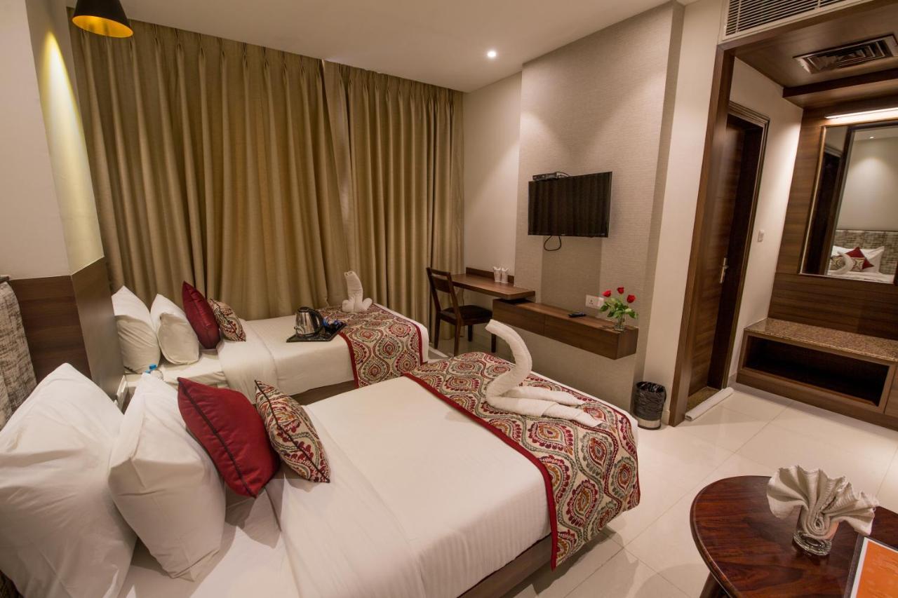 Hotel Sumaditya Jaipur Exteriör bild