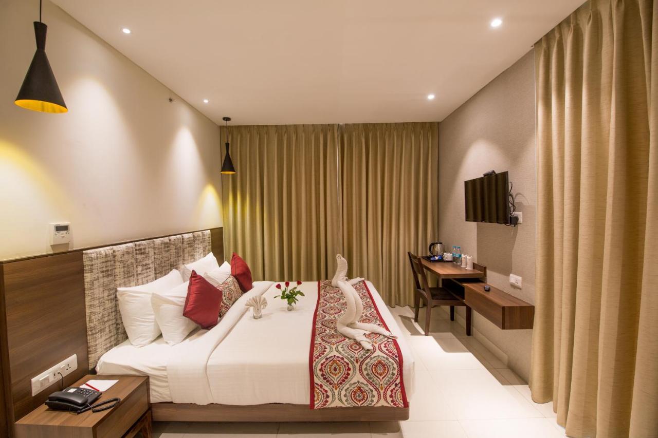 Hotel Sumaditya Jaipur Exteriör bild