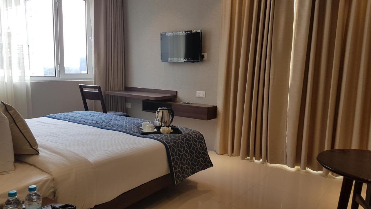 Hotel Sumaditya Jaipur Exteriör bild
