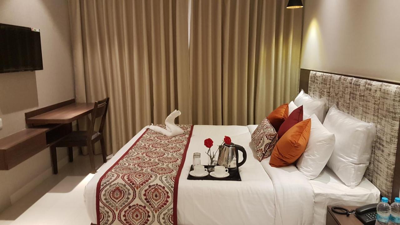 Hotel Sumaditya Jaipur Exteriör bild