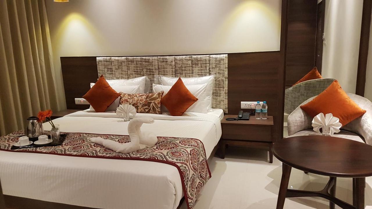 Hotel Sumaditya Jaipur Exteriör bild