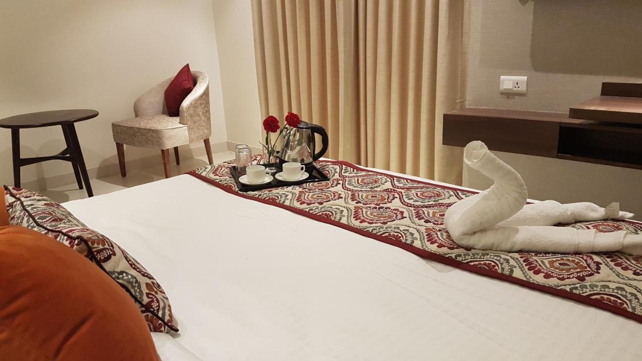 Hotel Sumaditya Jaipur Exteriör bild