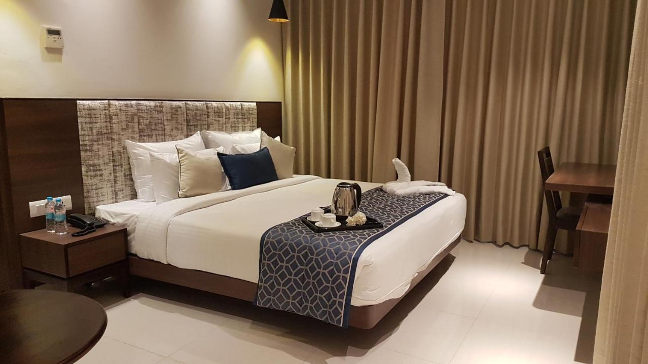 Hotel Sumaditya Jaipur Exteriör bild