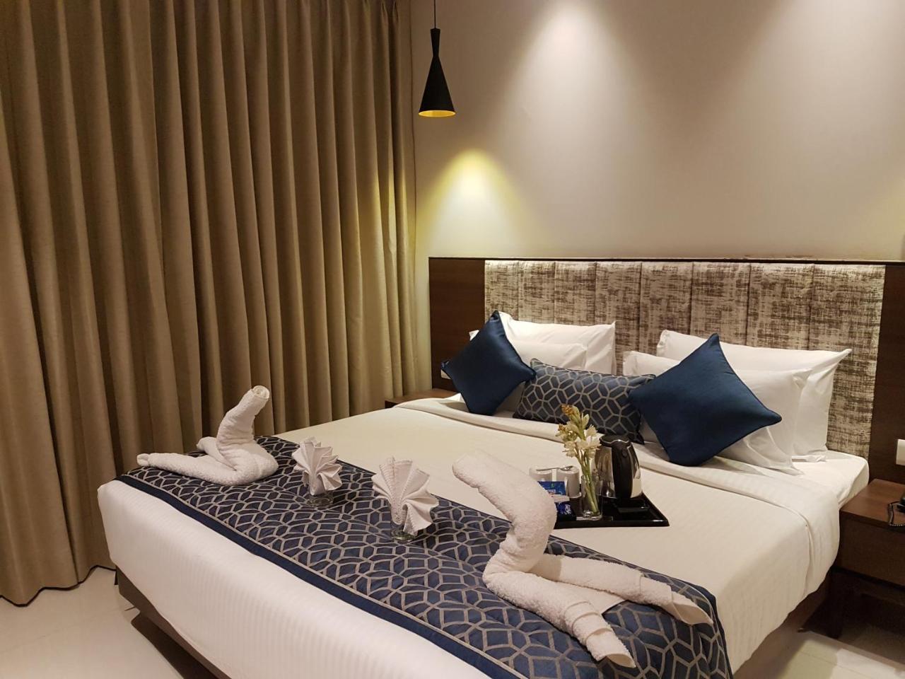 Hotel Sumaditya Jaipur Exteriör bild