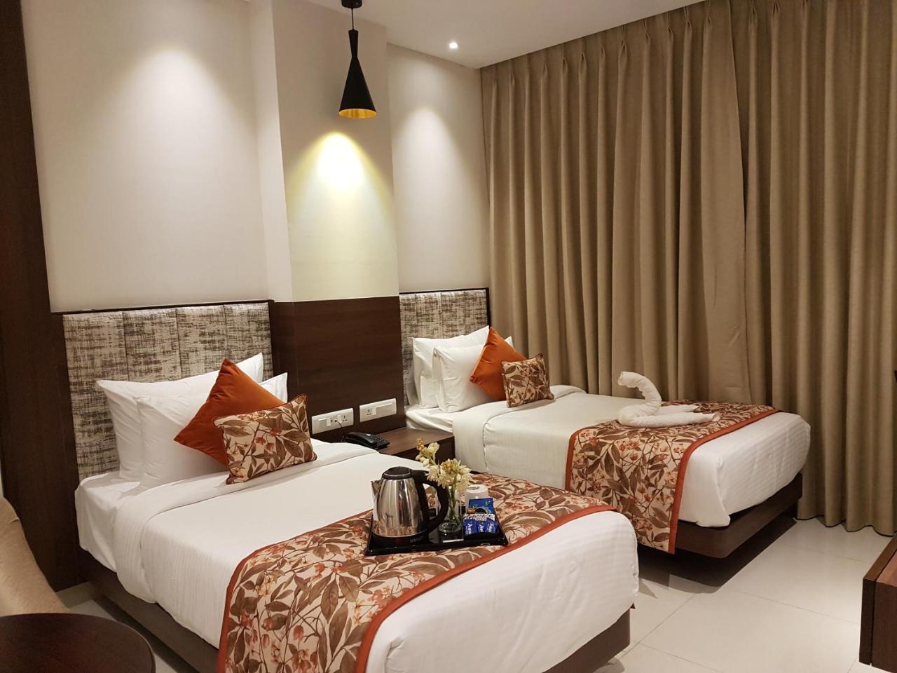 Hotel Sumaditya Jaipur Exteriör bild